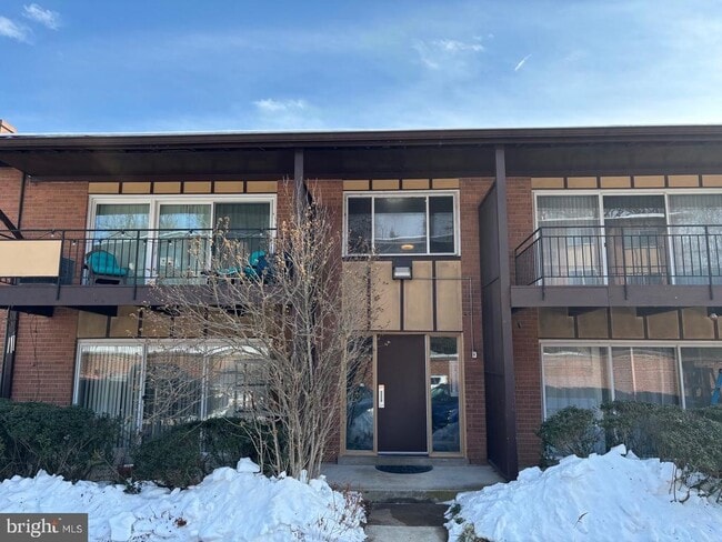 Building Photo - 10029 Fair Wds Dr