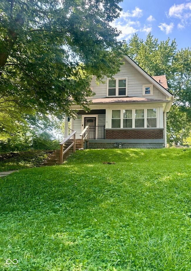Building Photo - 2316 Coyner Ave