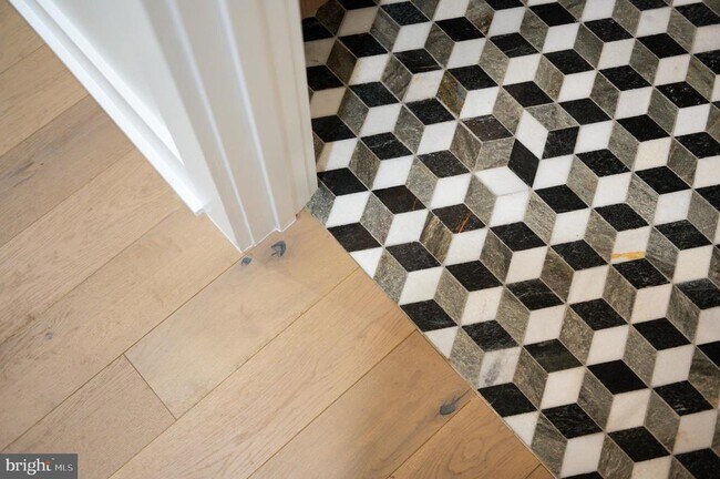 Building Photo - 1316 8th St NW