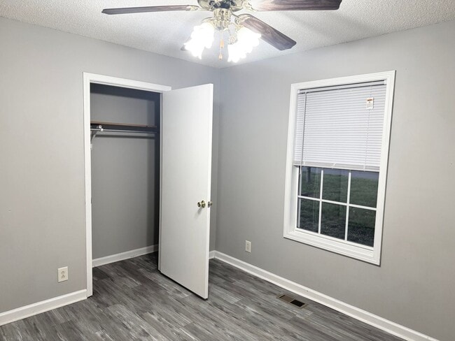 Building Photo - Cathedral Ceiling for a big open feel!