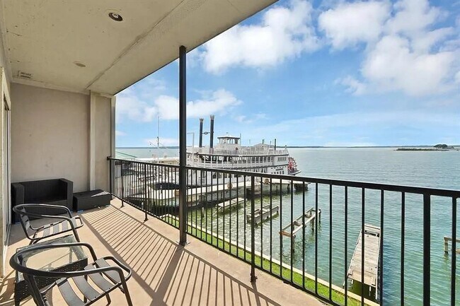 Building Photo - 7039 Kingston Cove Ln