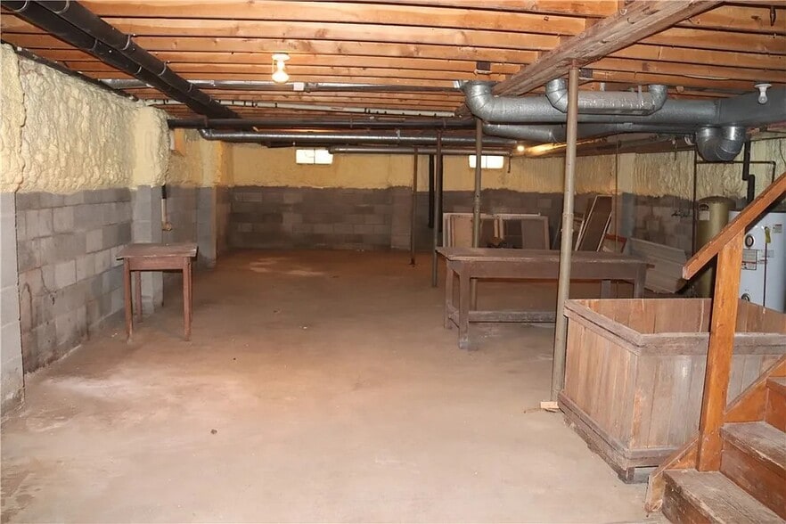 Lots of basement storage and work area - 281 Lake Rd