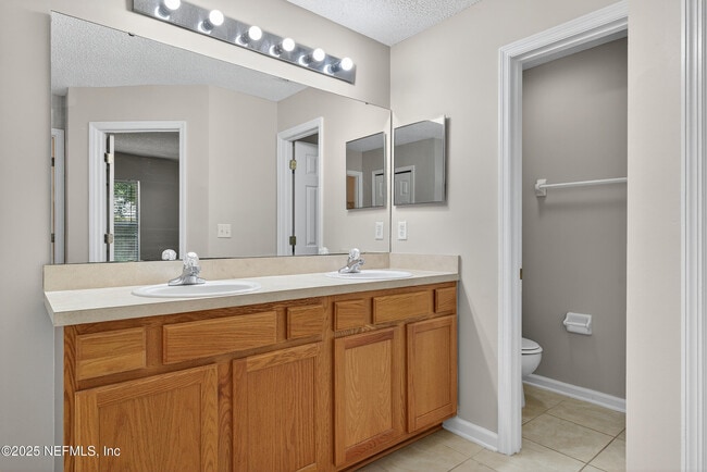 Building Photo - 2821 Cross Creek Dr