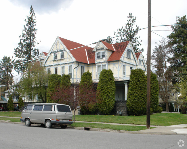 Primary Photo - 2108-2110 W Pacific Ave