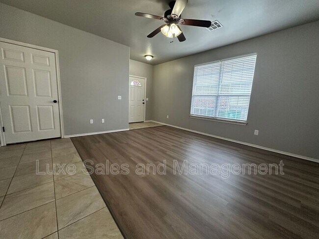 Building Photo - 1316 Garden Gate Dr