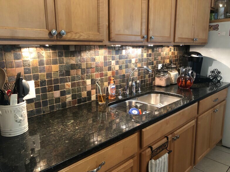 Building Photo - 4775 Rambling Rose Dr