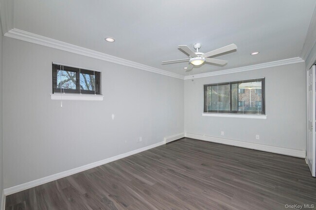 Building Photo - 405 Brentwood Rd