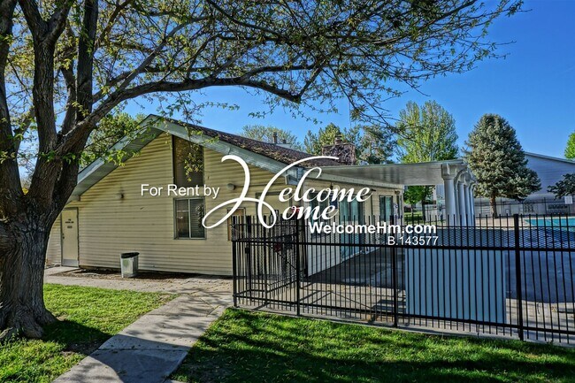 Building Photo - 1531 Delucchi Ln