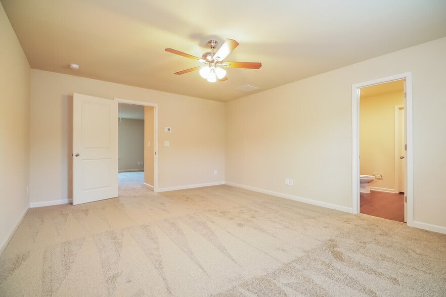 Building Photo - 432 Vermeer Ct