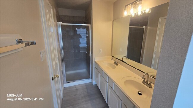 Building Photo - 7239 Foxbrook Dr