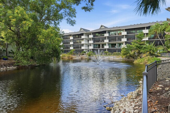 Building Photo - 600 Neapolitan Way