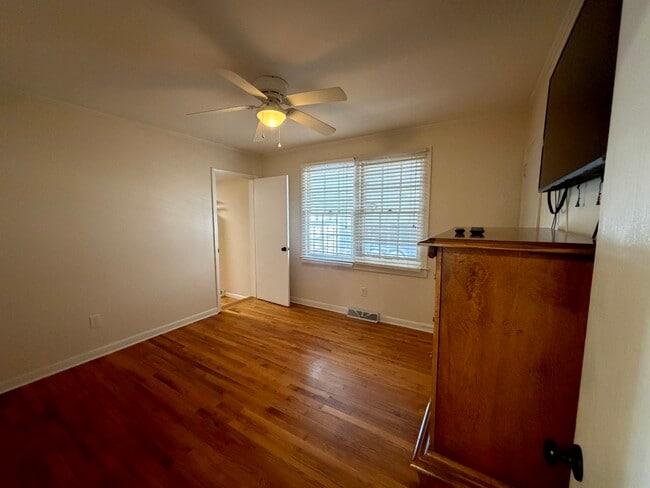 Building Photo - 2246 Ebenezer Rd