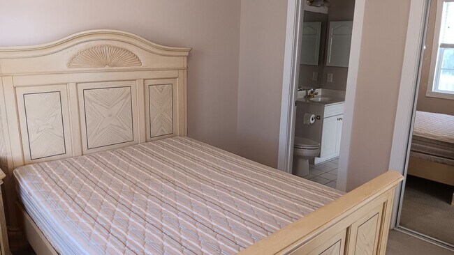 Building Photo - Furnished 2 Bedroom, 2 Bath Condo in Little River! Community Pool