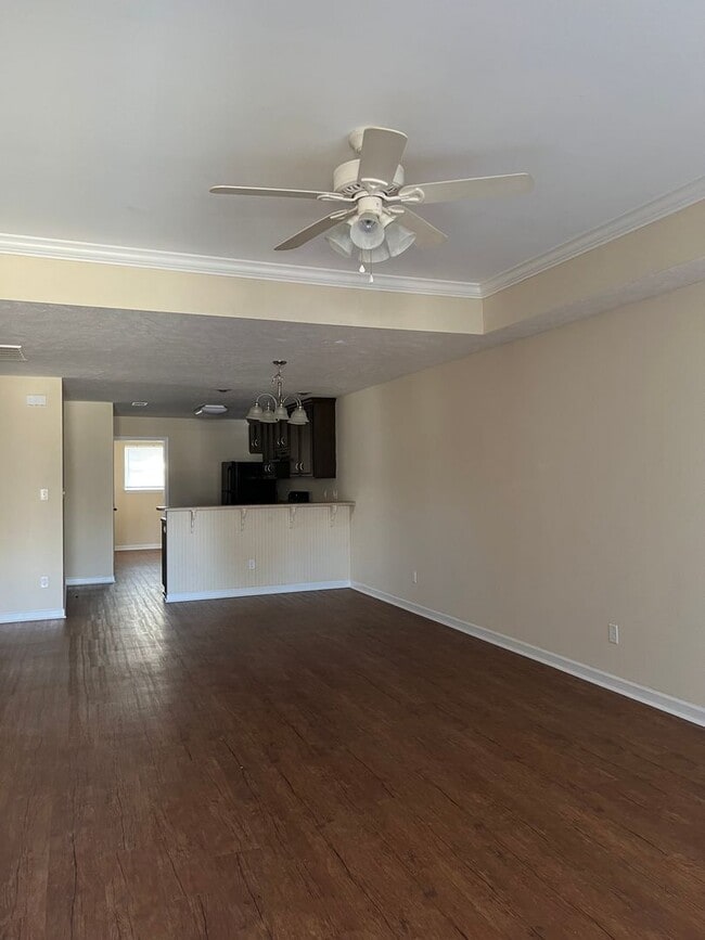 Building Photo - 105 Magnolia Ct