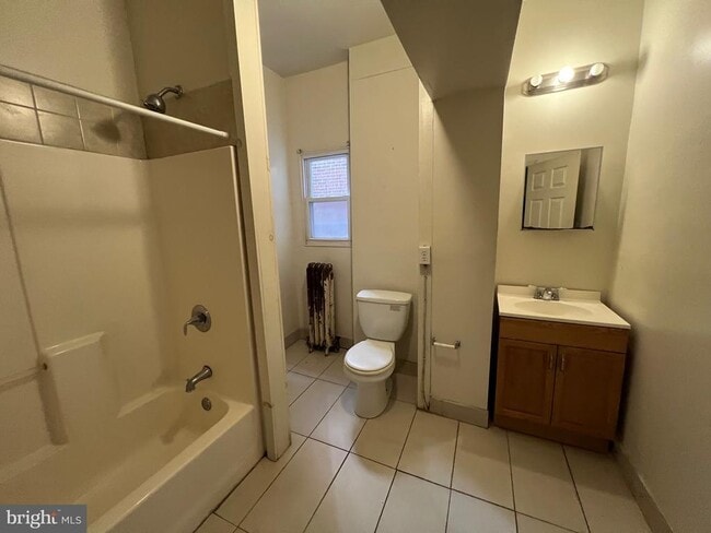 Building Photo - 1709 W Montgomery Ave