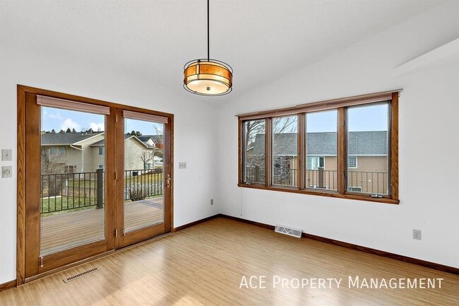 Building Photo - 5116 Stoney Creek Ct