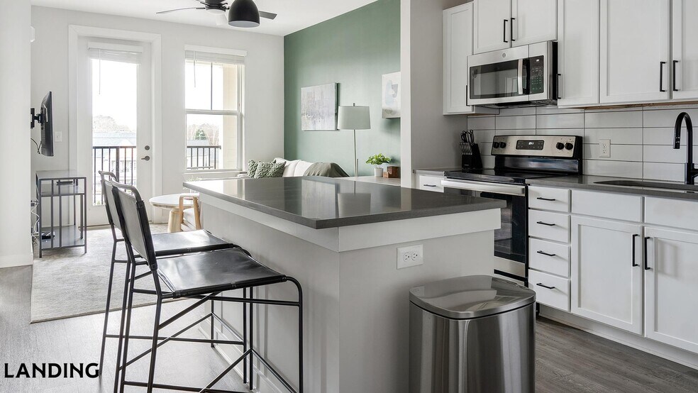 Building Photo - 1270 Hillcrest Dr