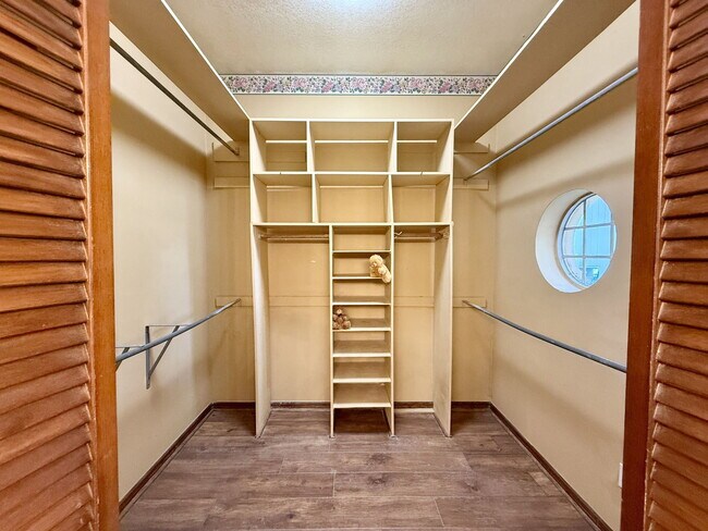 Building Photo - 124 Estates Cir