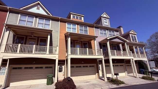 Building Photo - Perfect West Midtown Location! 4 Bedroom Townhouse, Granite, Hardwood Floors
