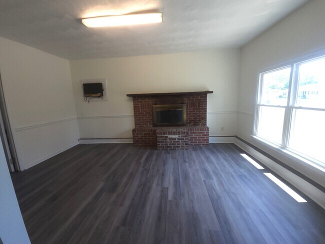 Building Photo - 846 Drawbridge Dr