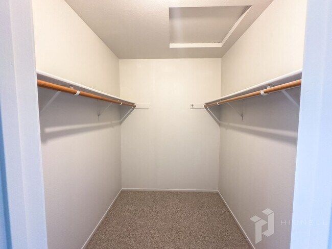 Building Photo - Amber Grove Home for Rent in Chico CA | Pool, Remodeled Interior, Landscaped Yard