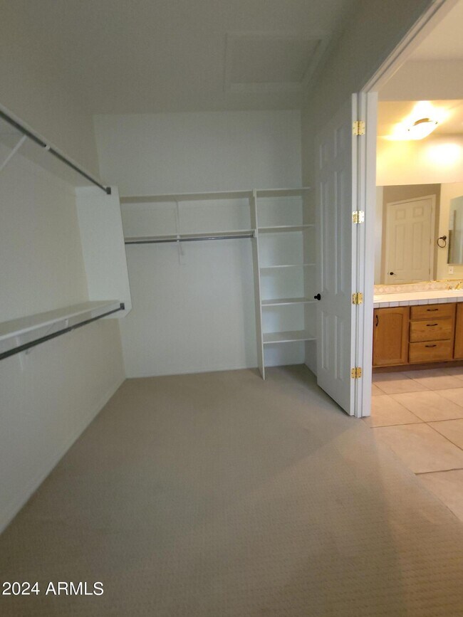 Building Photo - 2461 W Marlin Dr