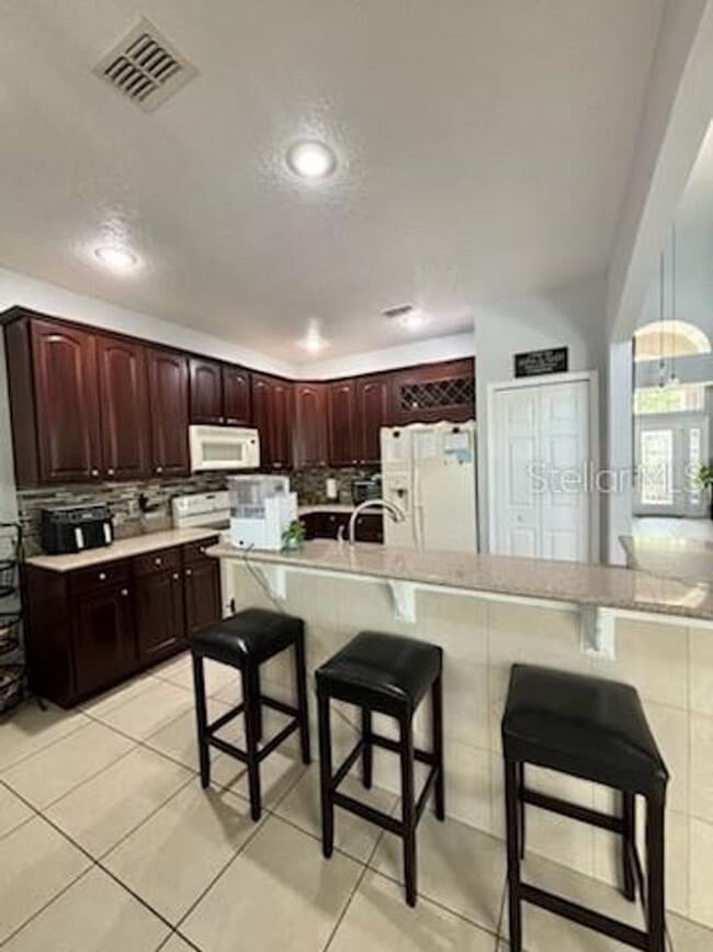 Building Photo - Brighton Lakes Beauty