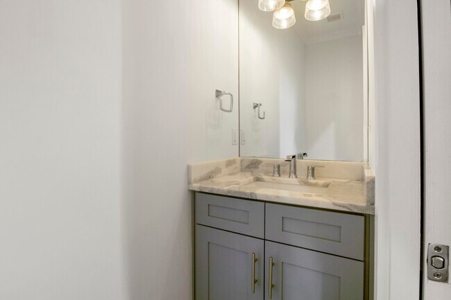 Building Photo - 82 Sugar Sands Dr