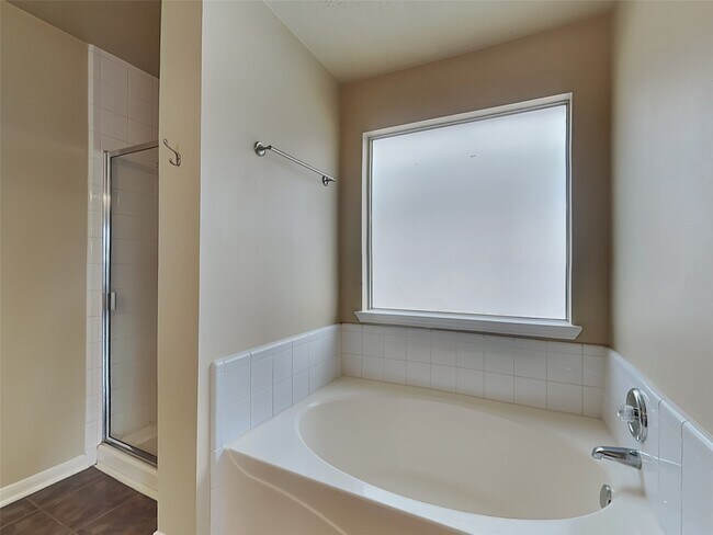 Building Photo - 26887 Castlecliff Ln