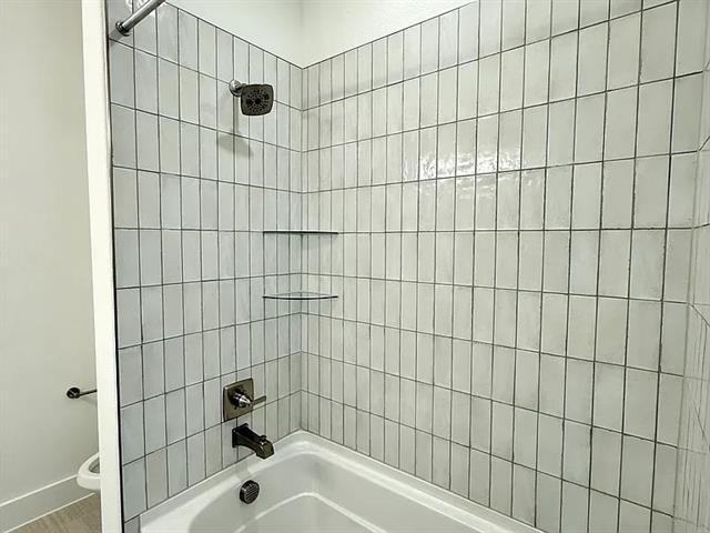Building Photo - 2556 Campden Mews