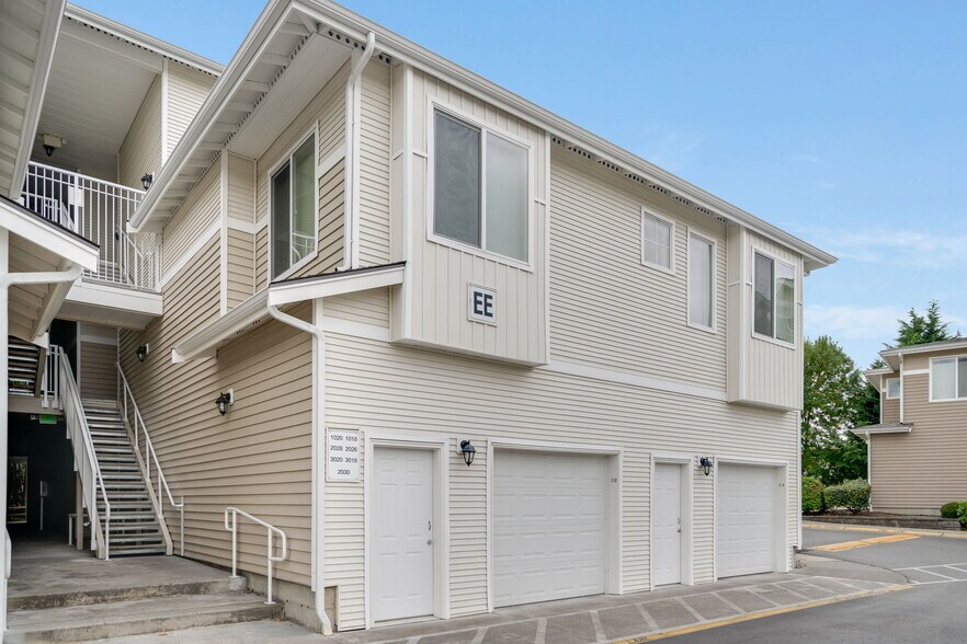Building Photo - 14915 38th Dr SE