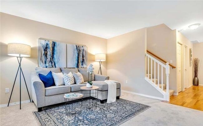 Building Photo - Available NOW - 3bd Home on Gleneagle's 14th hole!