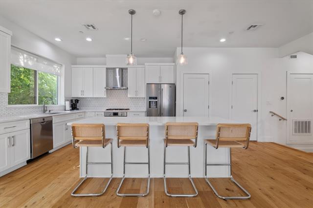 Building Photo - 2222 Moser Ave