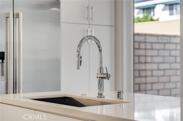 Building Photo - 716 Olivier Dr