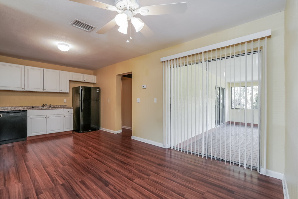 Building Photo - 1887 Sunset Pl