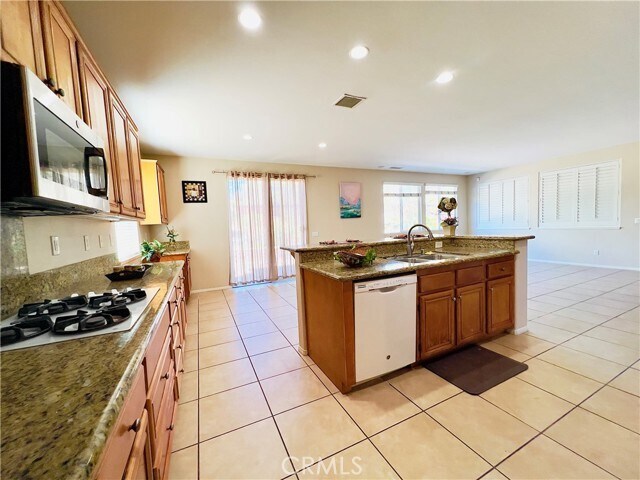 Building Photo - 17231 Greentree Dr