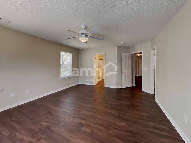 Building Photo - 347 Dogwood Creek Pl