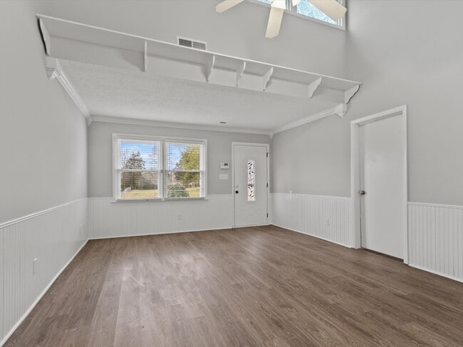 Building Photo - 2903 Deerfield Rd NW