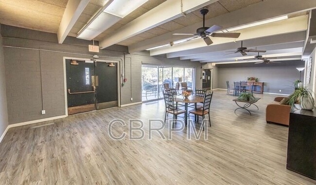 Building Photo - 2601 York Ave