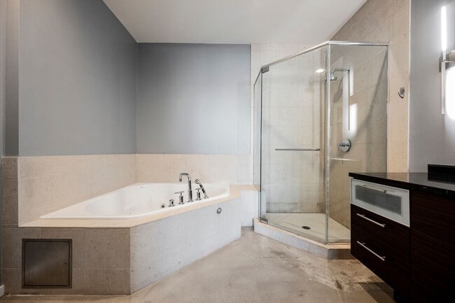 Building Photo - Modern Industrial Loft at Soho Lofts – 1BR/2BA High-Rise in the Arts District, City & Mountain Vi...