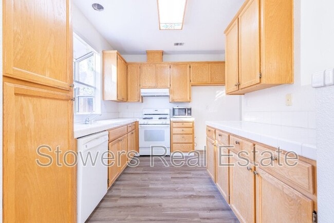 Building Photo - 5346 Fairside Way