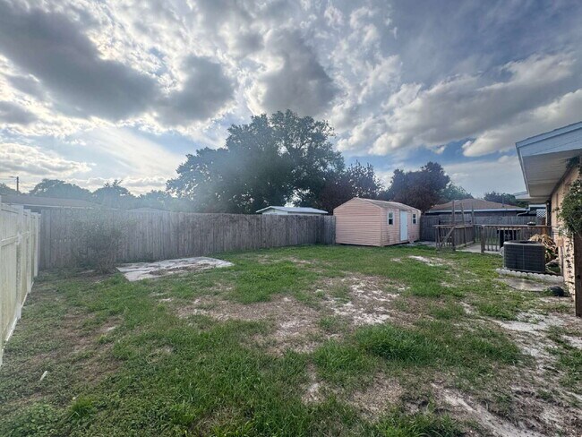 Building Photo - Cozy 3 Bedroom Home in Quiet Community | Hardwood Floors | Large Yard