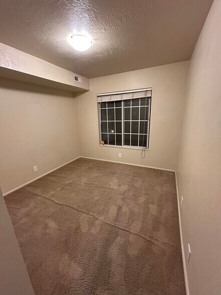 Second Bedroom - 1221 E Waterside Cv