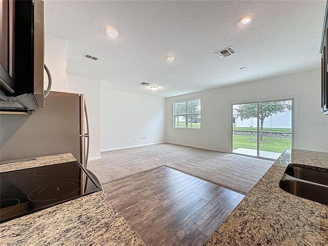 Building Photo - 927 Reserve Pl