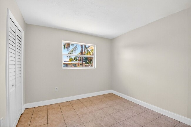 Building Photo - 775 Snead Cir