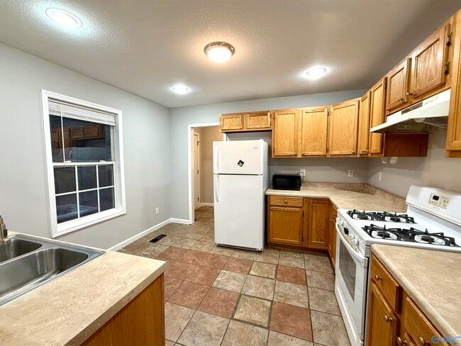 Building Photo - 1316 Starnes St