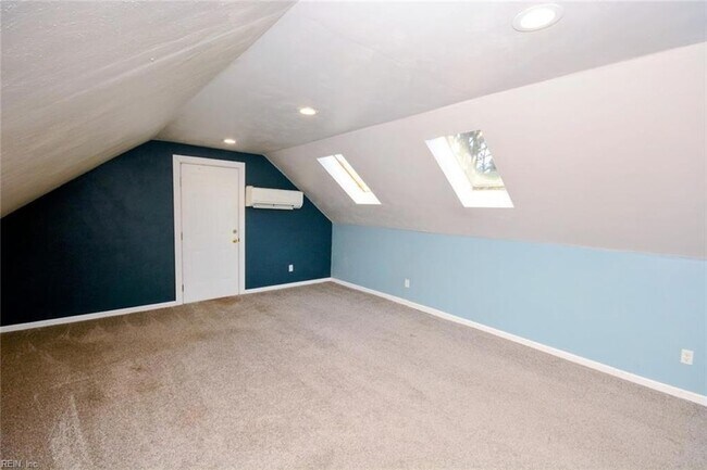 Building Photo - 1330 Monterey Ave