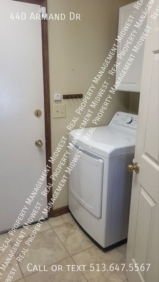 Building Photo - 440 Armand Dr