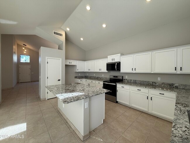 Building Photo - 14506 N 129th Ave