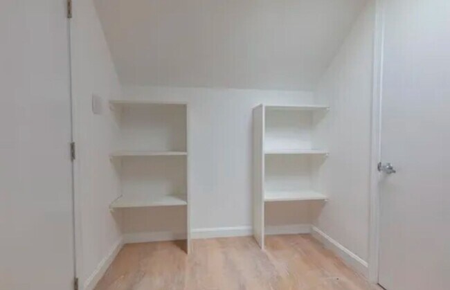 Building Photo - 205 Ives St